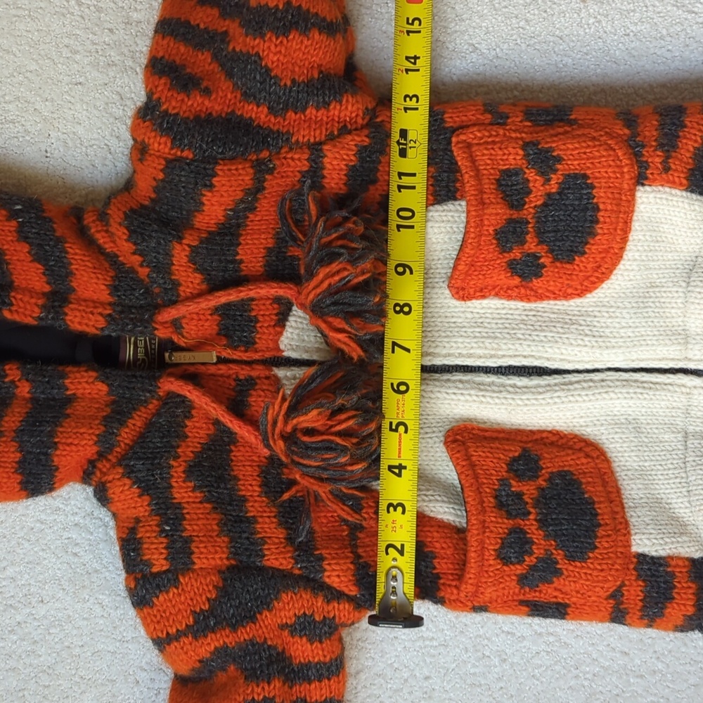 100% wool jacket with animal theme - Picture 5 of 14